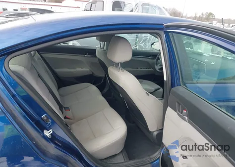 2018 Hyundai Elantra Se z USA, uszkodzony, nr VIN 5NPD74LF8JH350615